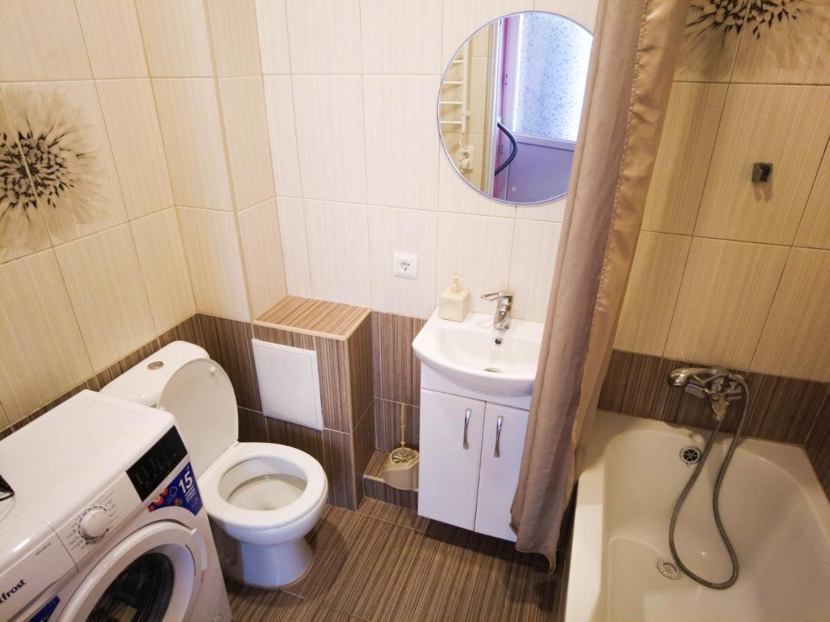 Світло Цілодобово Apartments In The City Center Lviv Dış mekan fotoğraf