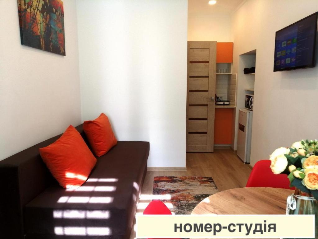 Світло Цілодобово Apartments In The City Center Lviv Dış mekan fotoğraf